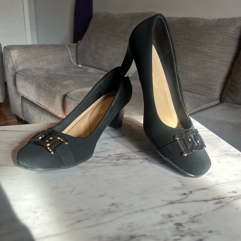 Bella Hanna Black Heels Sz 10M